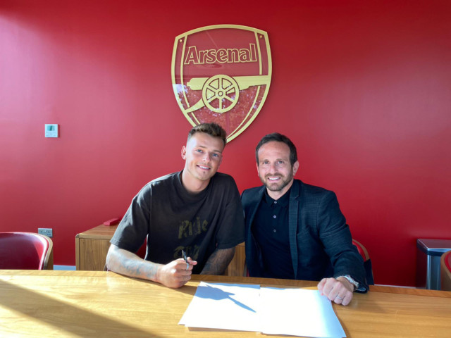 , Arsenal sign Ben White in £50m transfer from Brighton as England star is given William Saliba’s No4 shirt