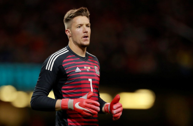 , Chelsea set to make shock Wayne Hennessey contract offer to be back-up keeper after 34-year-old left Crystal Palace