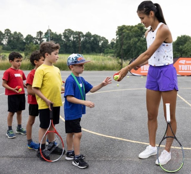 , Wimbledon star Emma Raducanu, 18, visits her Bromley primary school for sports day following VIP treatment at British GP