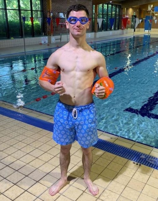 , Chelsea star Marcos Alonso comments on brilliant pic of jockeys Oisin Murphy and Sean Levey in dodgy swimming trunks