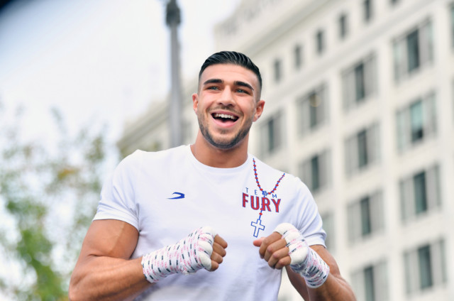 , Jake Paul, Tommy Fury and Co train in street as boxing stars prepare for fights at star-studded PPV this weekend