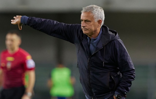 , Carlo Ancelotti sends message to old rival Jose Mourinho as Chelsea legends’ bizarre relationship takes new twist