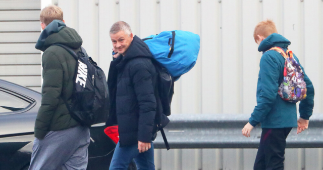 , Ole Gunnar Solskjaer jets away with wife and kids carrying huge bag as Man Utd struggles continue after City defeat