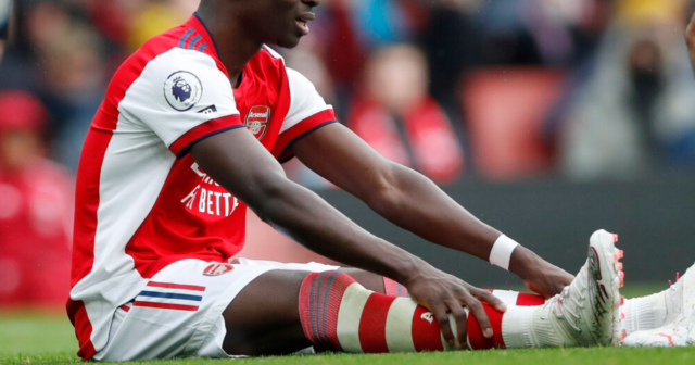 , Arsenal star Bukayo Saka set for scan on worrying injury after hobbling off following winner vs Newcastle