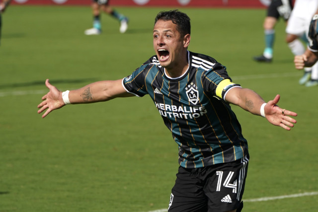 , Who is Javier Hernandez’s new girlfriend Nicole McPherson, when did he split with ex-wife Sarah Cohan?