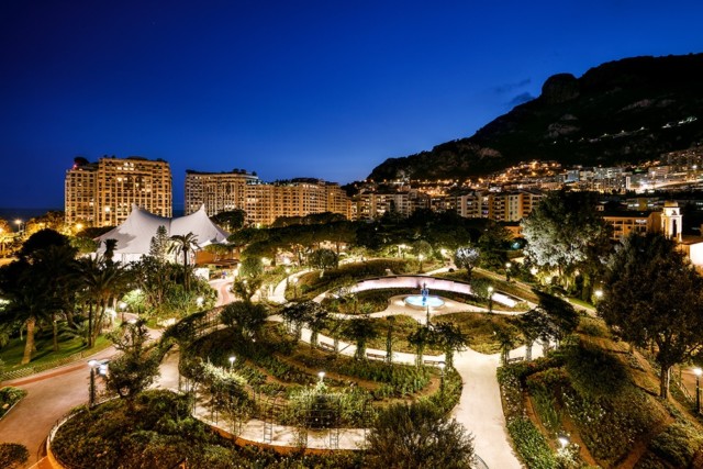 , F1 legend David Coulthard’s former Monte Carlo hotel was sold for £30m and guests arrived by helicopter