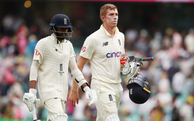 , Stuart Broad takes five-wicket haul as England pummelled by Australia batsman in Fourth Ashes Test and declare on 416-8