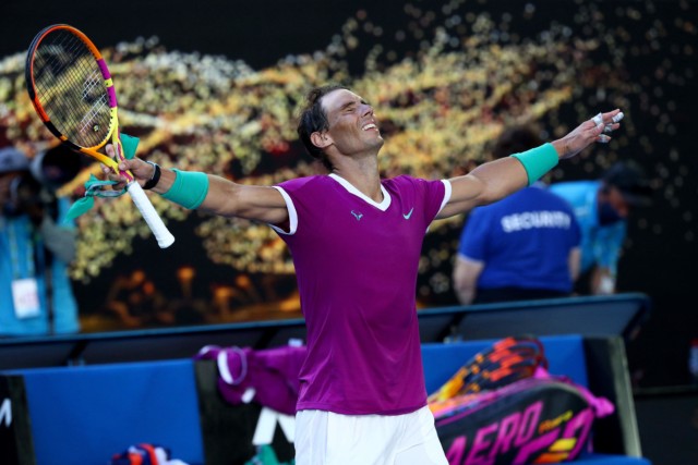 , Nadal overcomes agonising stomach pains to beat Shapovalov in Australian Open and keep record Grand Slam dream alive