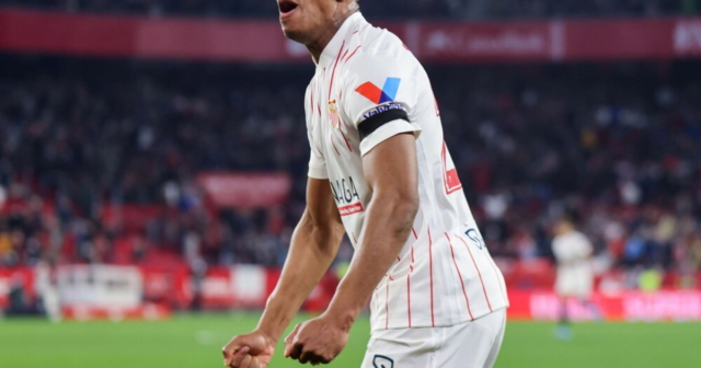 , Man Utd fans vent frustration after Anthony Martial puts on dazzling performance in Sevilla’s LaLiga win over Elche