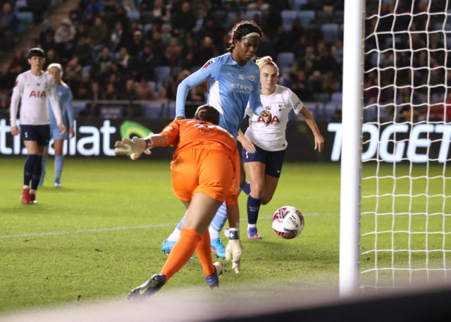 , Manchester City 3 Tottenham 0: Park nets as City see off Spurs to book Conti Cup final battle with Chelsea
