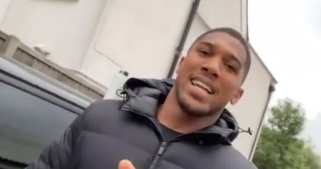 , ‘He can rap and punch up people’ – Anthony Joshua freestyles with fan in street and leaves followers stunned with skills