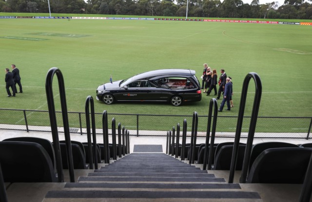 , Shane Warne’s heartbroken family say final farewell to cricket legend as mourners gather for funeral in Melbourne