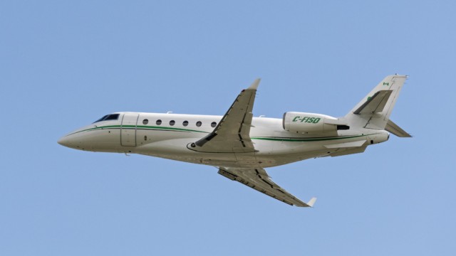 The Gulfstream G200 is capable of reaching a top speed of 560mph