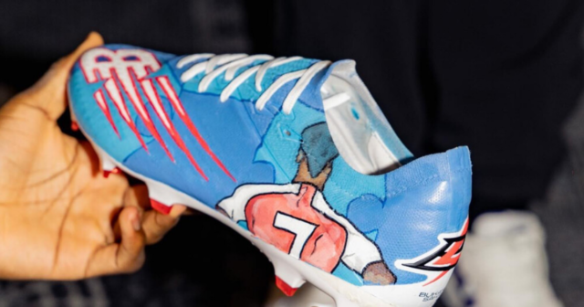 , Arsenal star Bukayo Saka shows off incredible new custom boots with lightning bolt on back and nod to Hale End days