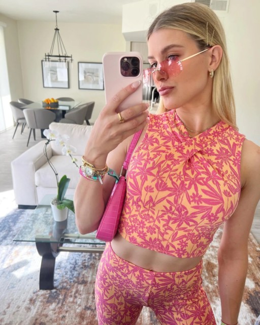 , Tennis beauty Eugenie Bouchard and twin sister Beatrice stun at Coachella Festival in matching Powerpuff Girl outfits