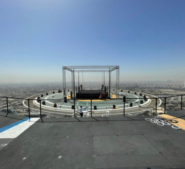 , Floyd Mayweather vs Don Moore could be postponed to NEXT WEEK as ring gets put up 700ft high just hours before bout axed