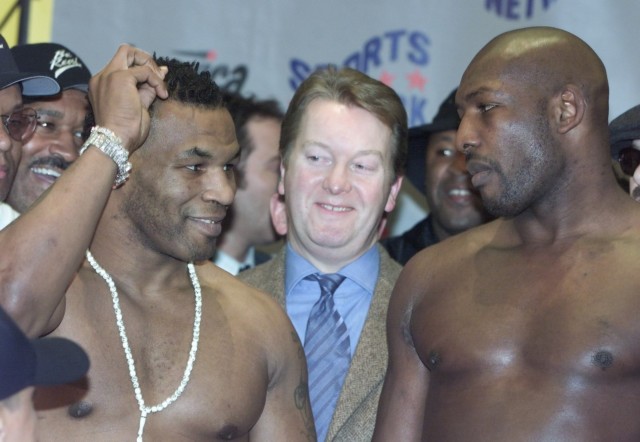 , Ex-heavyweight champ Julius Francis, who fought Mike Tyson, KOs rowdy man with one punch in new job as security officer
