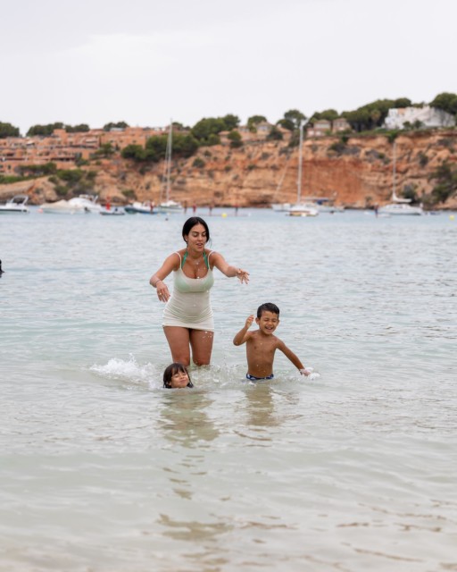 , Man Utd star Cristiano Ronaldo and Georgina pose with kids and family friends in cute Majorca holiday pictures