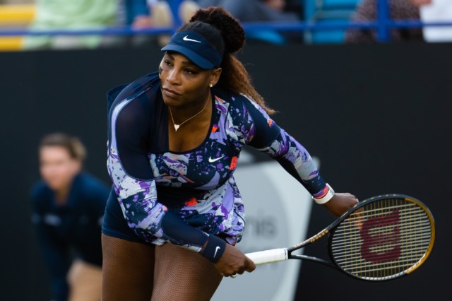 , Why does Wimbledon star Serena Williams wear plasters on her face when she plays?