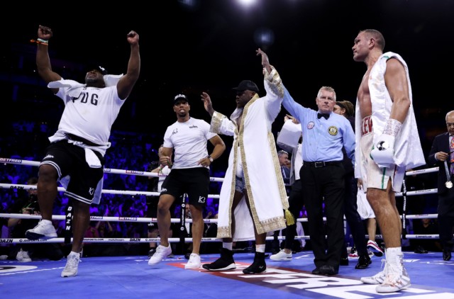 , Derek Chisora leaves Kubrat Pulev unrecognisable with a thundering right hand after heavyweights go to war in thriller