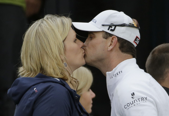 , Who is Zach Johnson’s wife Kim Barclay, how many children does the Open star have, and what is his net worth?
