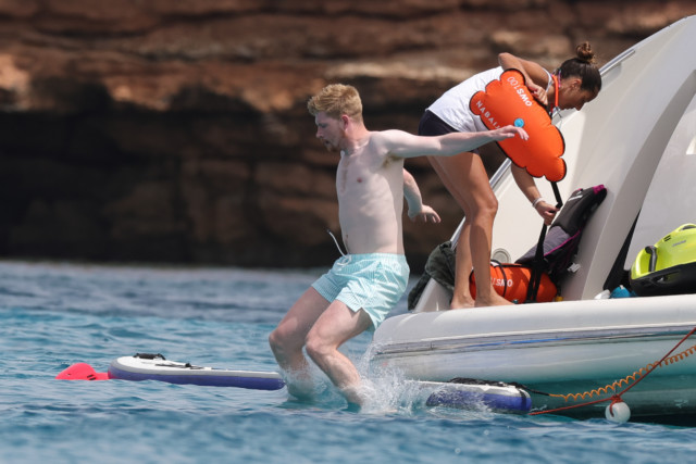 , Man City star Kevin De Bruyne ‘gets wasted’ on shots on holiday after soaking up sun on yacht in Ibiza