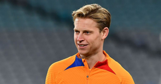 , Man Utd convinced Frenkie de Jong WILL join in £71m transfer despite claims he wants to stay at Barcelona