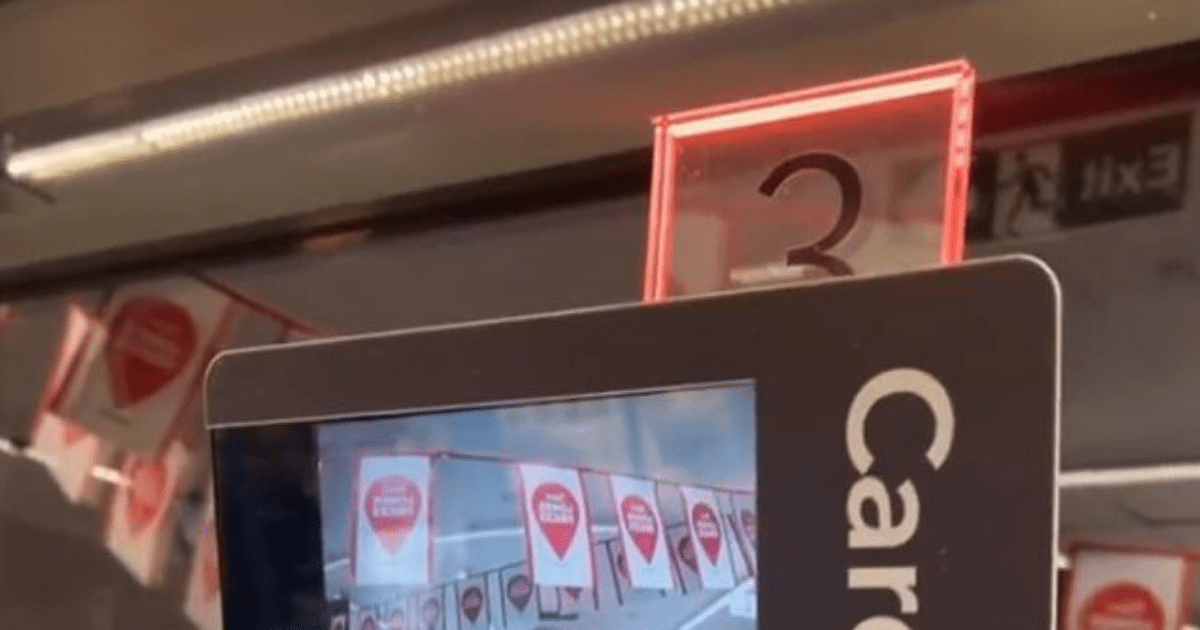 , Watch Anthony Joshua shadow box in Co-op as he watches himself on camera… while customer patiently waits behind him