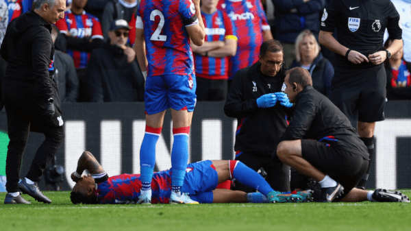 , Nathaniel Clyne stretchered off after landing awkwardly and writhing in agony during Crystal Palace’s clash with Chelsea