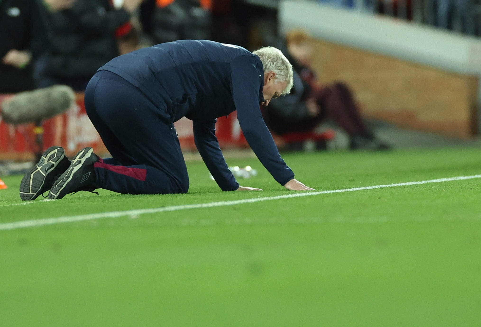 , Fans all saying the same thing as David Moyes caught sinking to knees on touchline after West Ham sitter at Liverpool