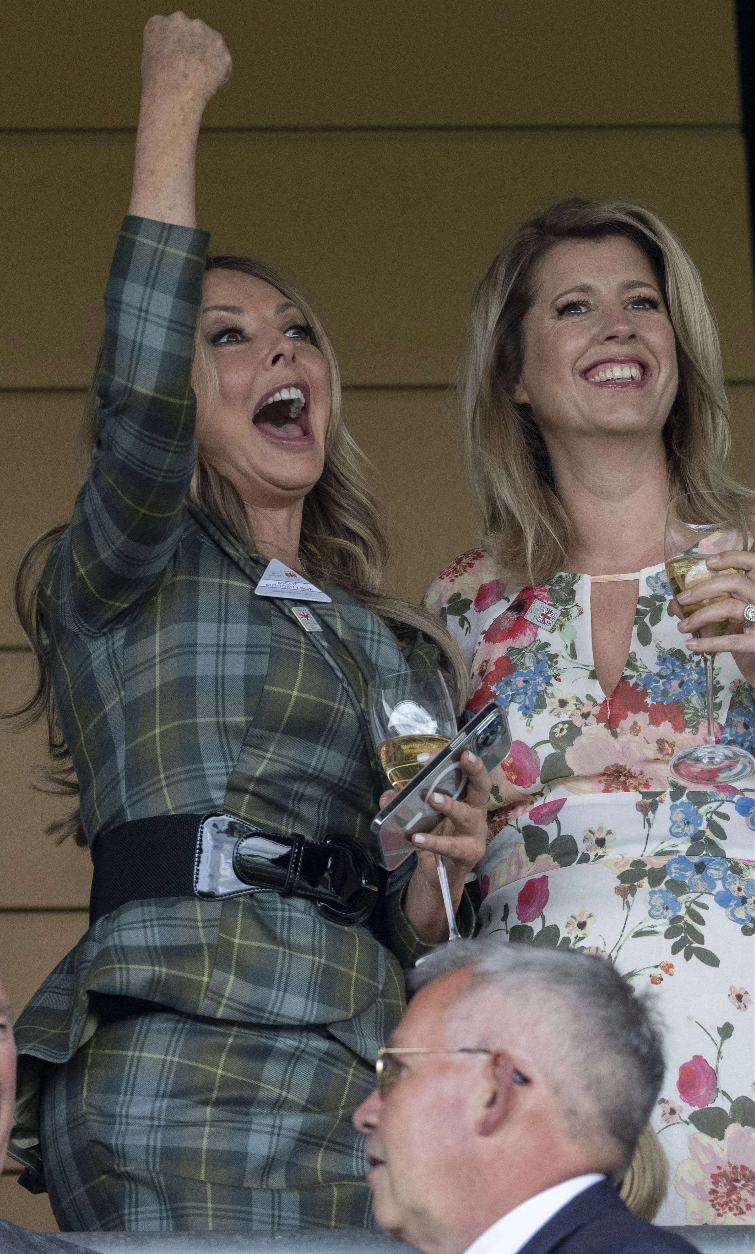 , Stunning Carol Vorderman celebrates £660 winner with Frankie Dettori after he rode her tip to victory at Ascot