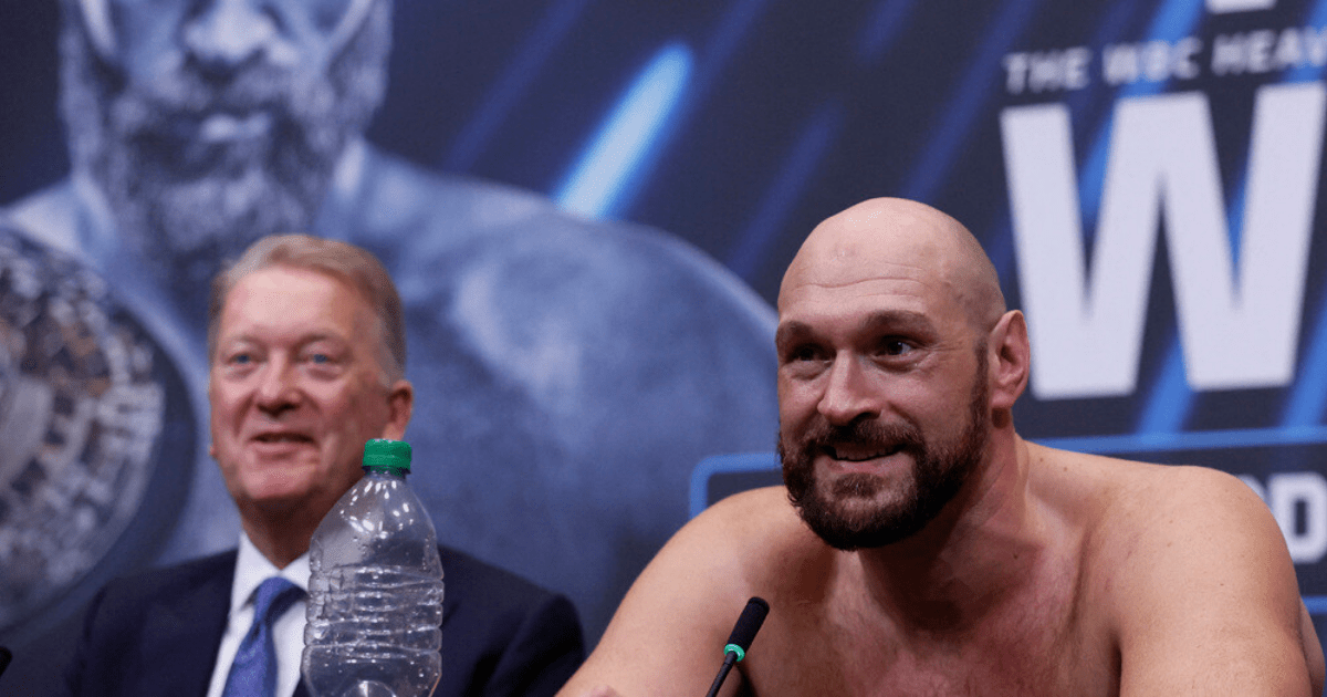 , Tyson Fury counts his winnings after betting Frank Warren £10,000 that Anthony Joshua would NOT sign fight contract