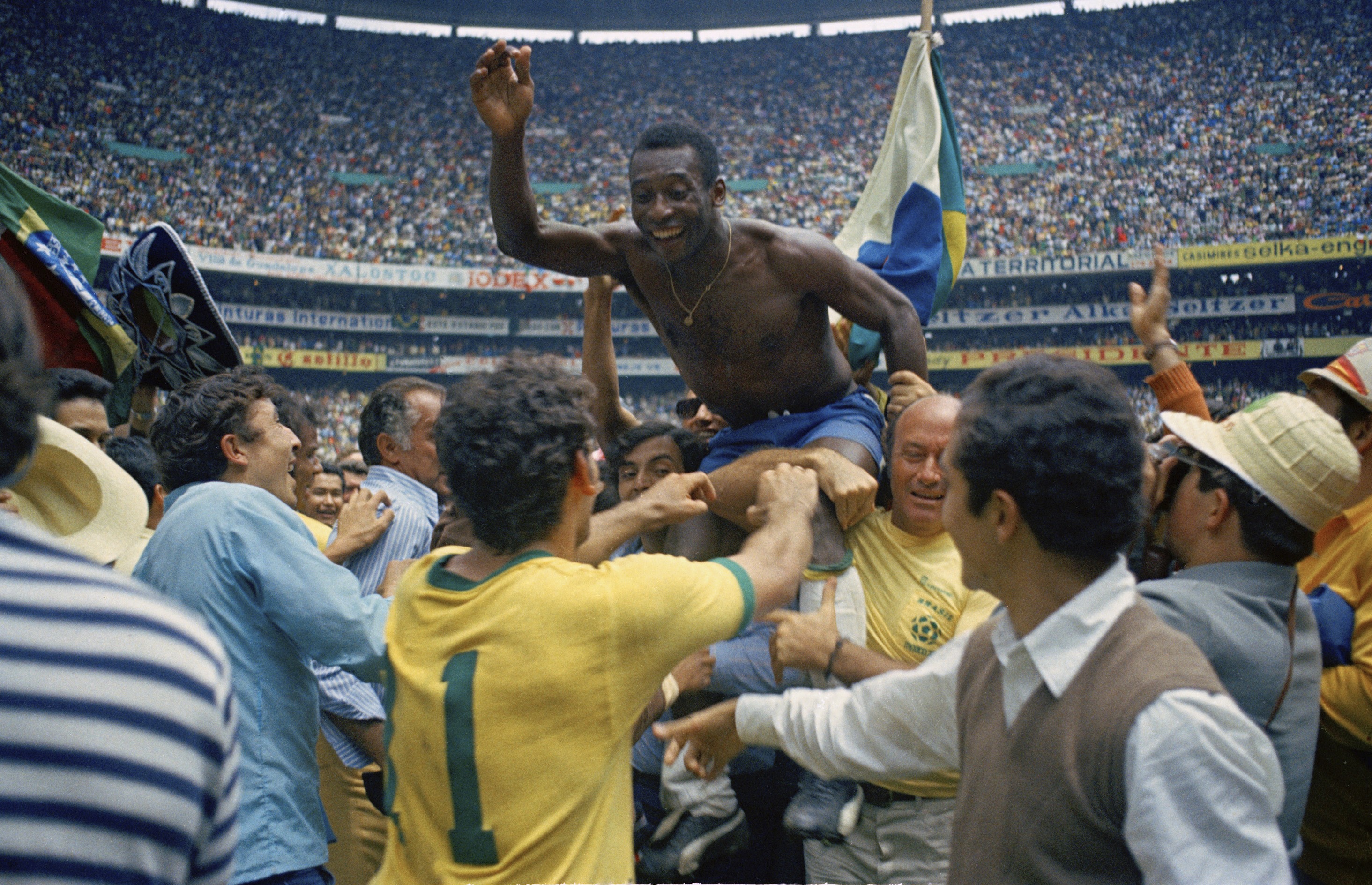 , Pele and Bobby Moore swapping shirts at Mexico 70 is one of game’s most iconic images and great moment of sportsmanship