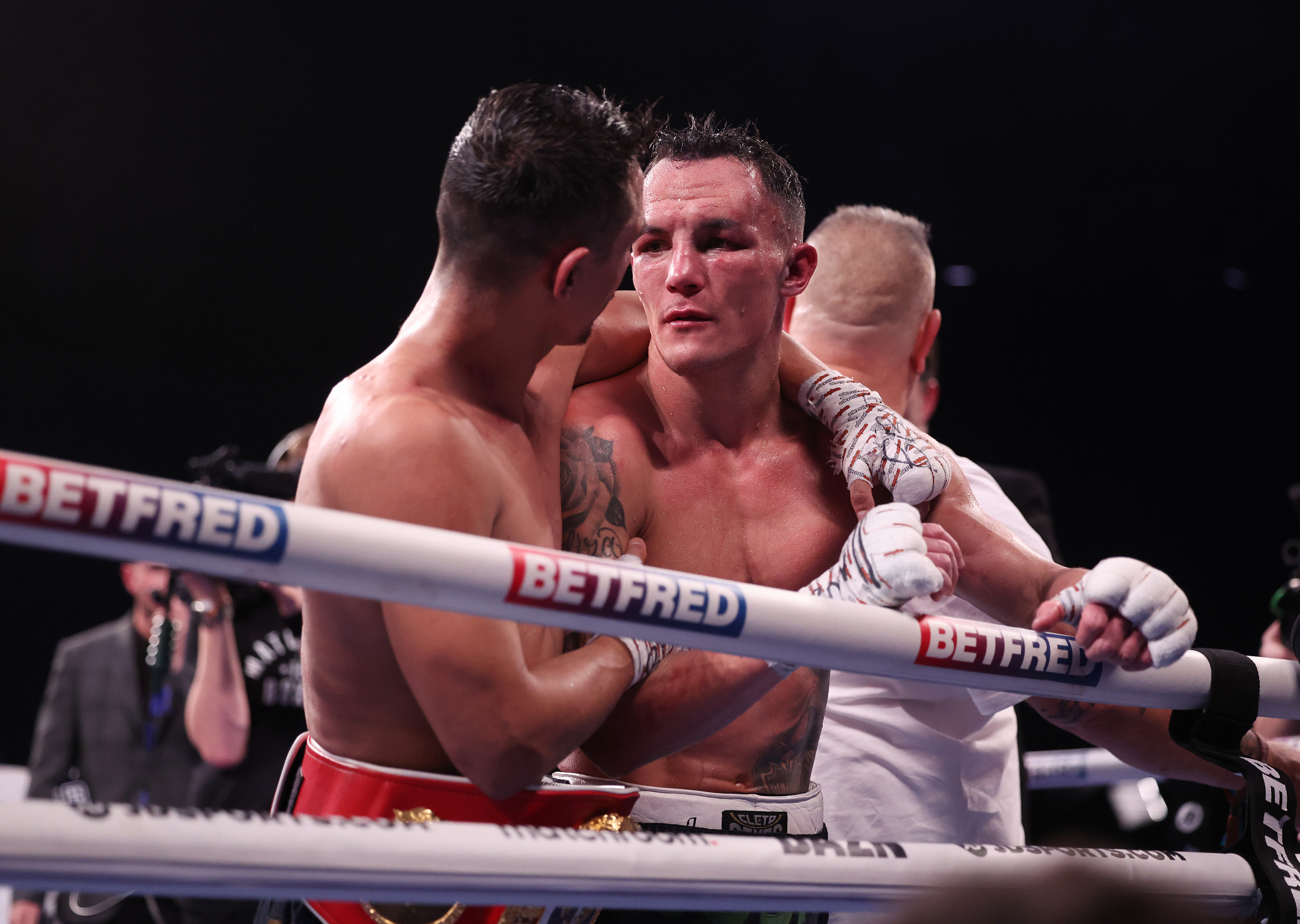 , Josh Warrington loses world title after majority points loss to Luis Alberto Lopez with American dream in tatters