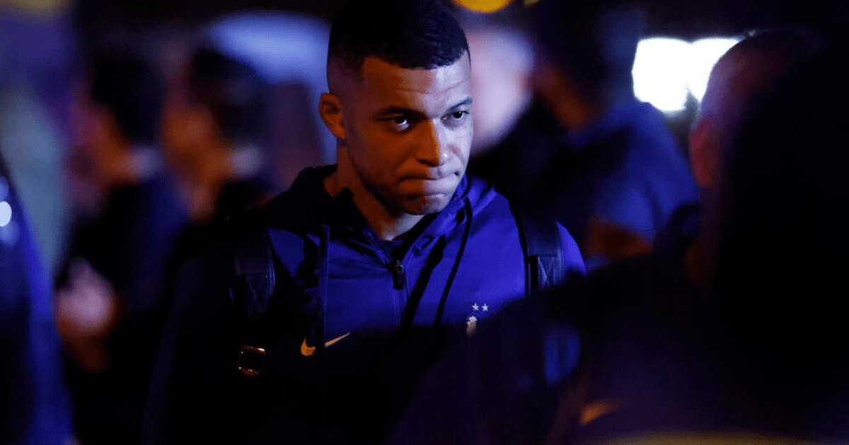, Kylian Mbappe dejected as France squad arrive back in Paris after World Cup final heartbreak against Argentina