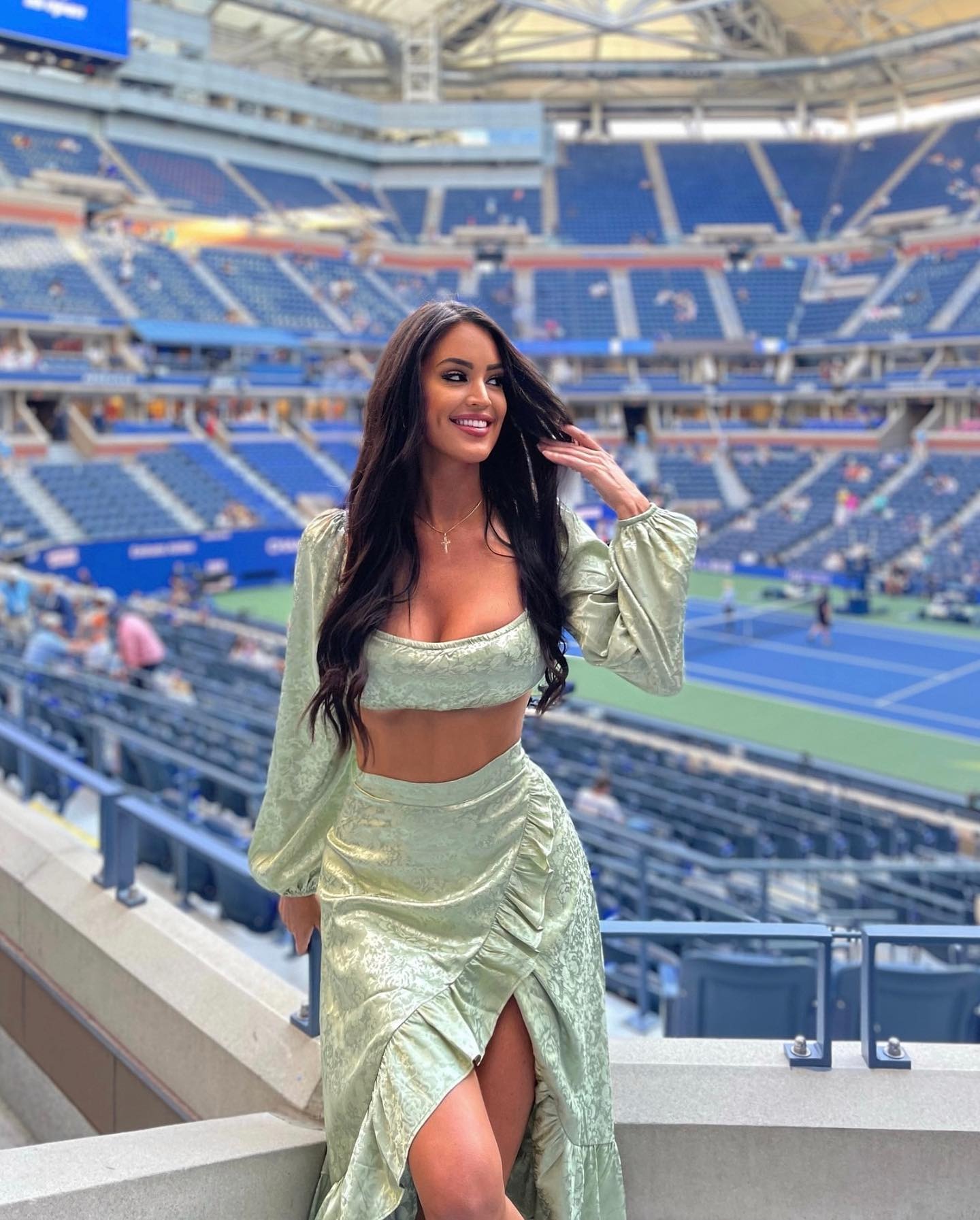 , World’s sexiest tennis influencer Rachel Stuhlmann wows in tiny top as she gives fans tips on their game