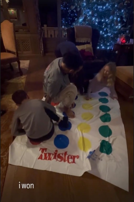 , Lewis Hamilton plays Twister with his niece and nephew and brags ‘I won’ during skiing trip with dad Anthony and family
