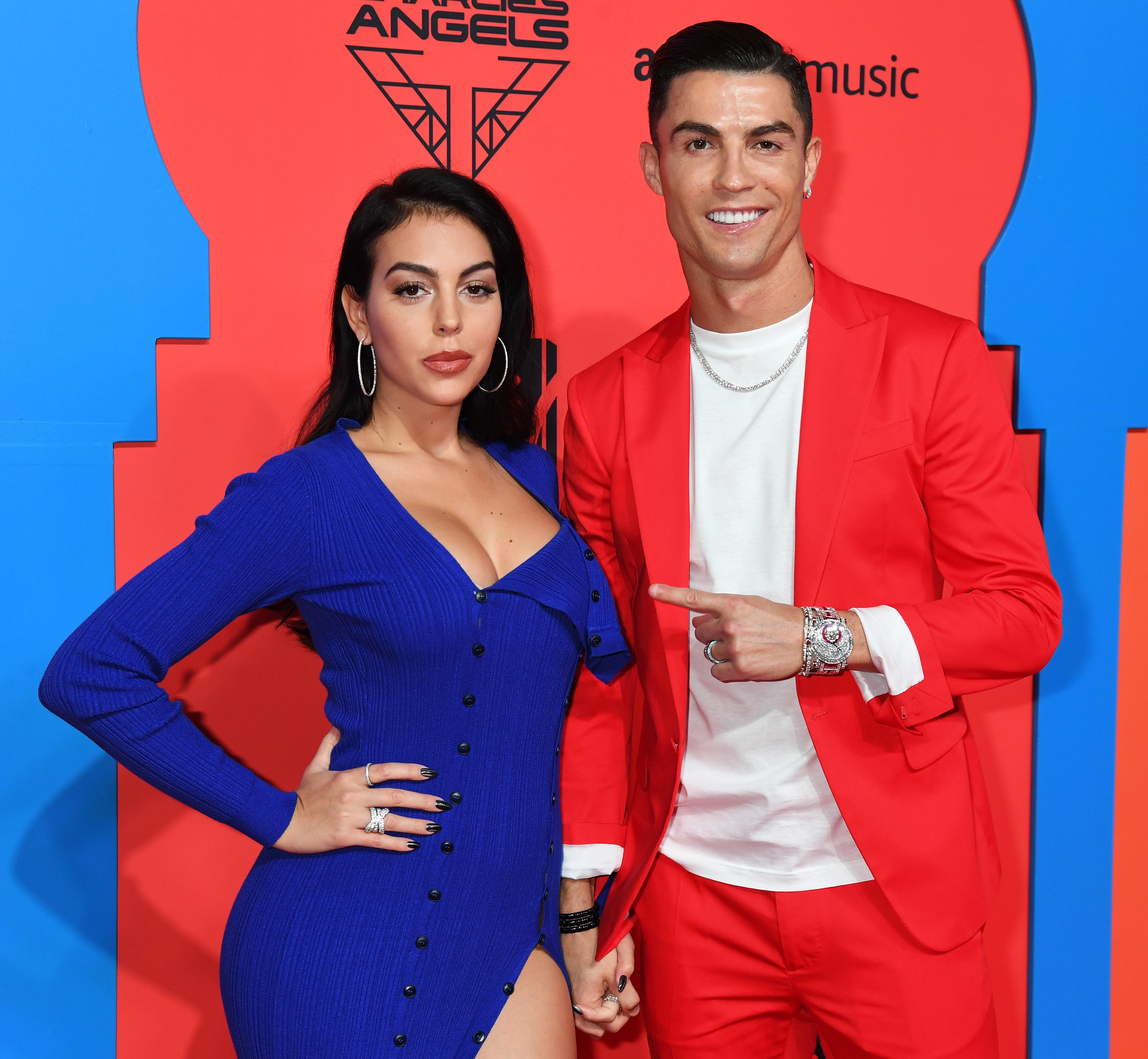 , Georgina Rodriguez wows in red underwear despite husband Cristiano Ronaldo leaving Manchester United