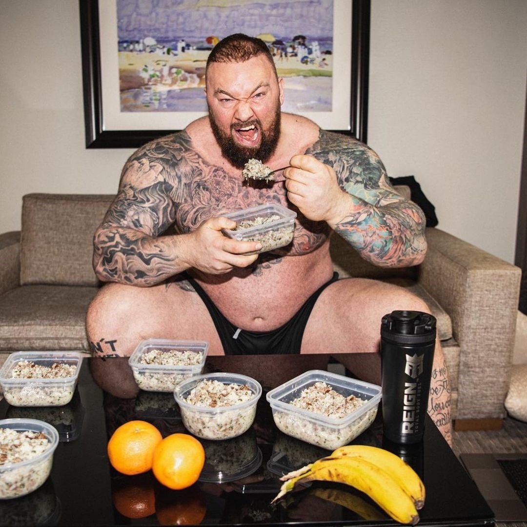 , Giant Game of Thrones star and boxer Hafthor Bjornsson comes out of retirement and looks to break all-time record