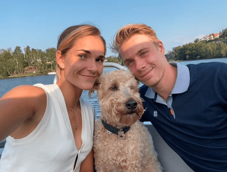 , Meet tennis’ unlikely new power couple who post loved-up pics of each other on Instagram and fostered a dog at Christmas
