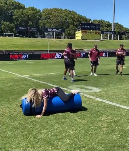 , Paige Spiranac hilariously trolls herself as stunning golf influencer tries her hand at RUGBY