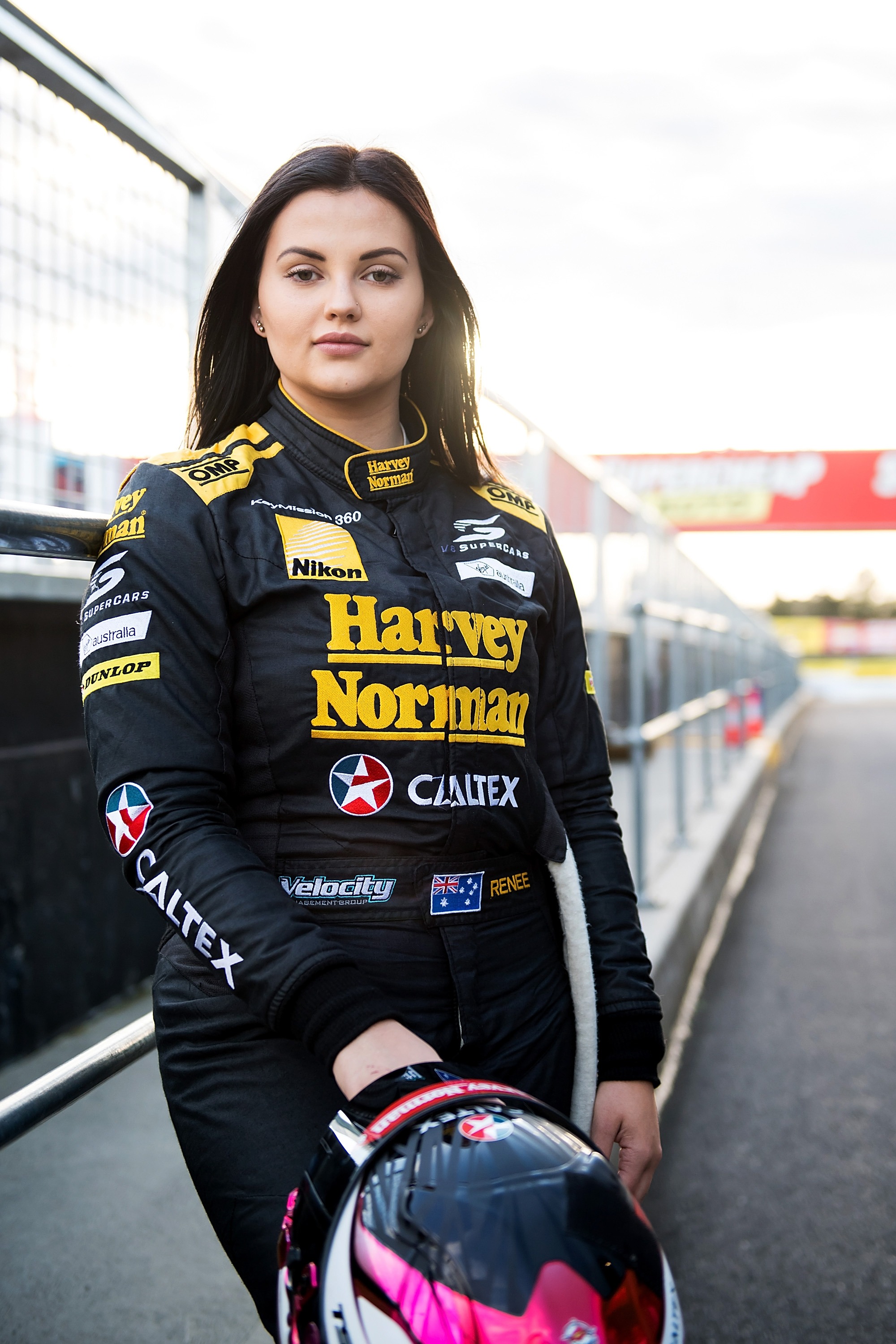 , OnlyFans star Renee Gracie planning comeback to racing as stunning driver looks to return at Bathurst 1000