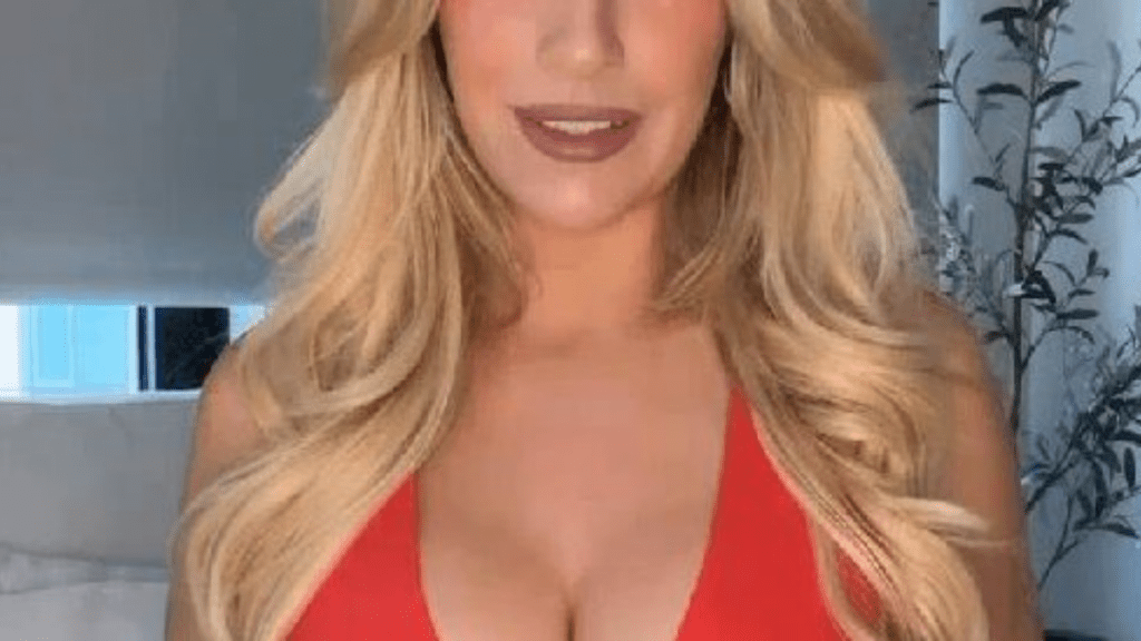 , Paige Spiranac fans in disbelief at revealing outfit as she gives fans an eyeful in low-cut dress