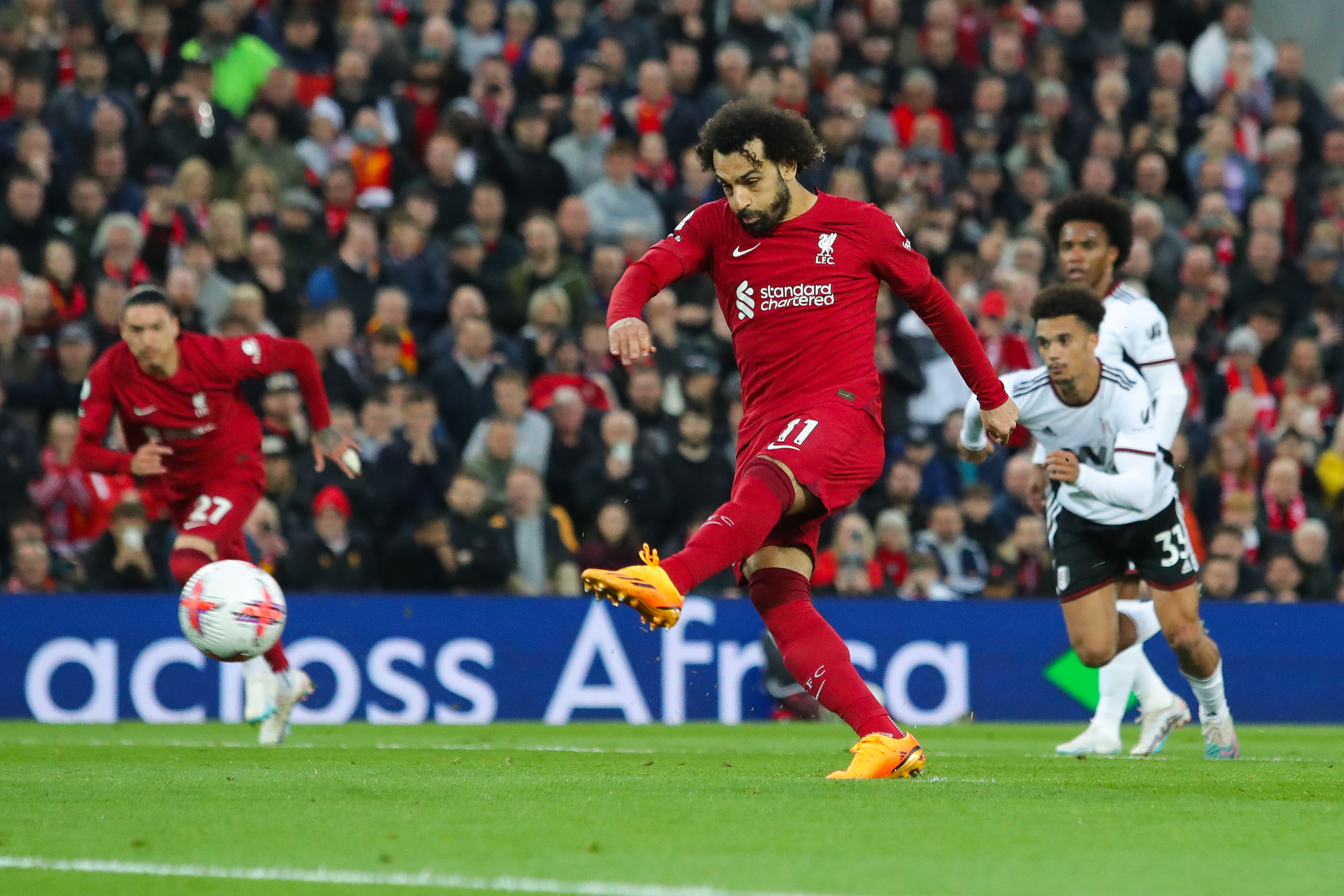 , Fulham star claims ref told team-mate Liverpool penalty WASN’T a spotkick as fans fume at Nunez ‘dive’