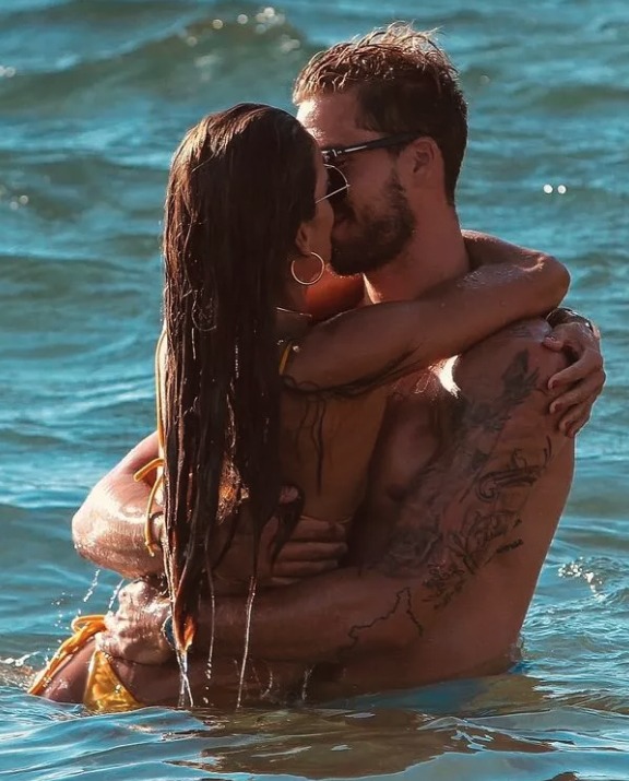 , Stunning sex-mad Wag Izabel Goulart could end up in the Premier League with husband on Man Utd transfer shortlist