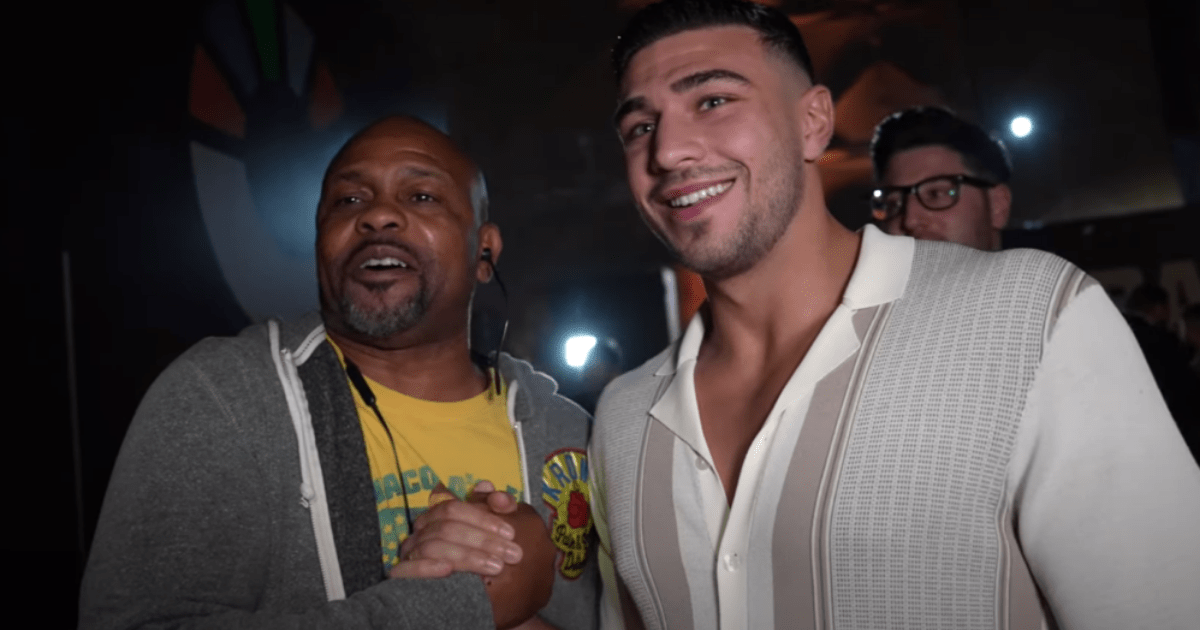 , Tommy Fury Agrees to Fight Boxing Legend Roy Jones Jr on Undercard of Dad John&#8217;s Bout with Mike Tyson
