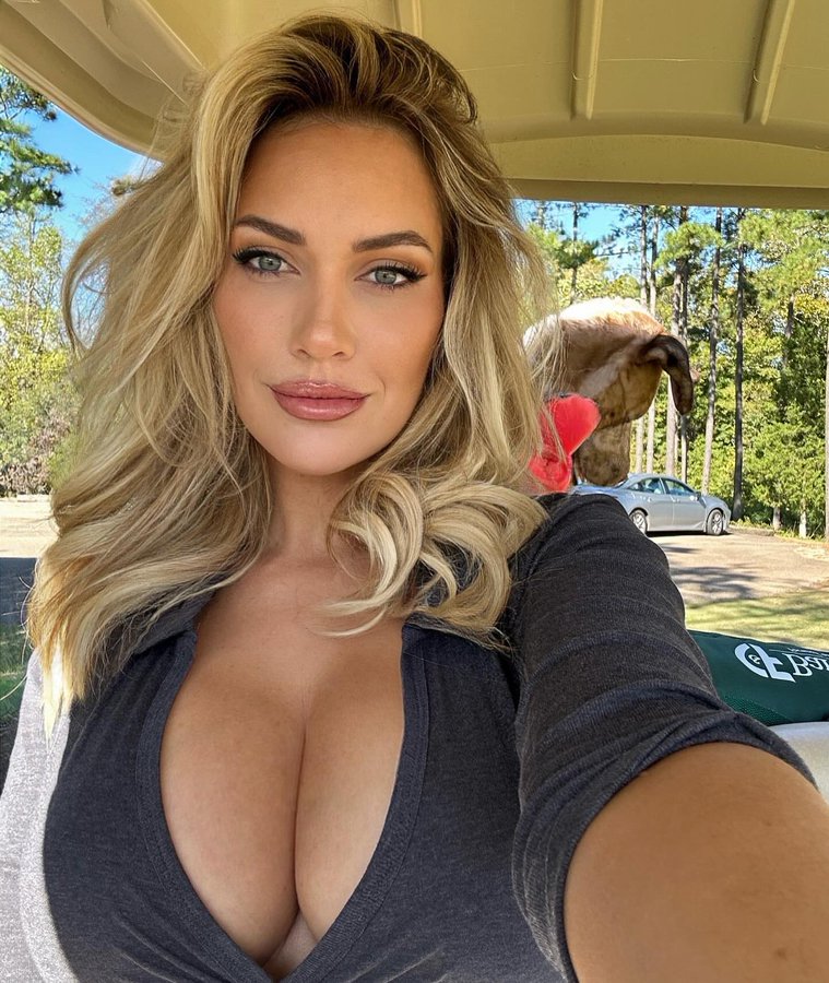 , Paige Spiranac Shares Busty Selfie and Stuns Fans with Cheeky Comment