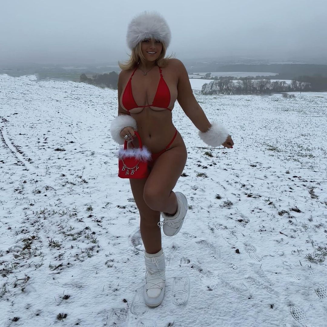 , Apollonia Llewellyn stuns in daring snow shoot, flaunting major underboob in a red bikini