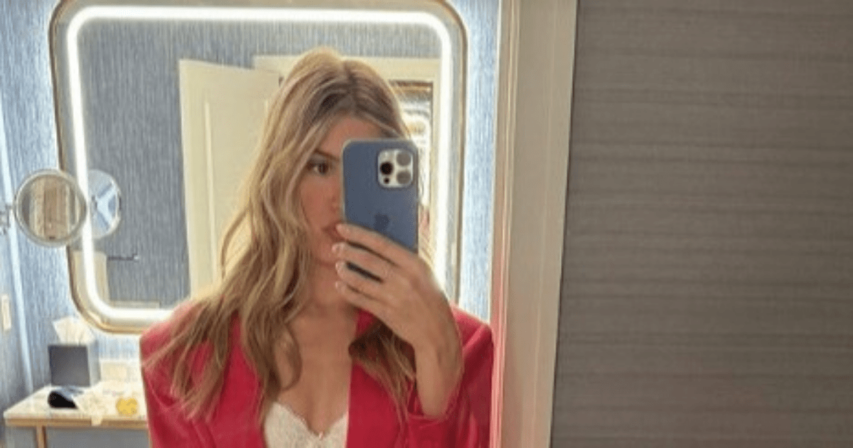 , Ex-Wimbledon Finalist Eugenie Bouchard Shows Off Toned Abs in Daring Outfit
