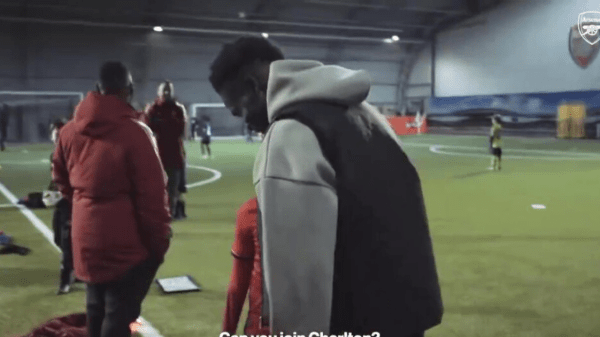 , Arsenal Star Bukayo Saka Wins Hearts with Response to Young Fan&#8217;s Transfer Request